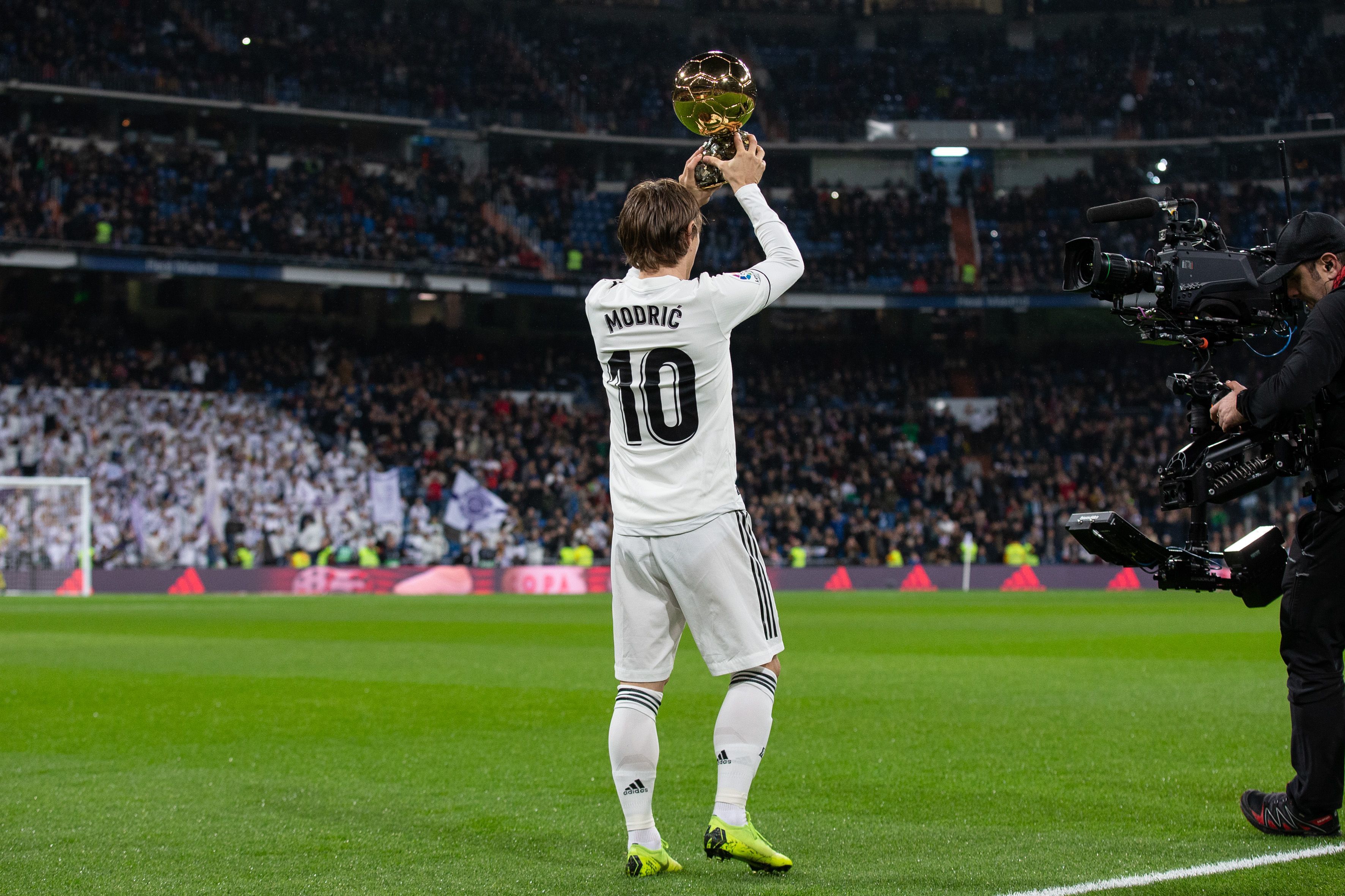 杜康酒主播涉嫌歧视成都，现已关闭直播间评论且不对四川发货