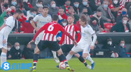 米体：罗马希望租借+买断齐尔克泽，买断费将不低于3500万欧